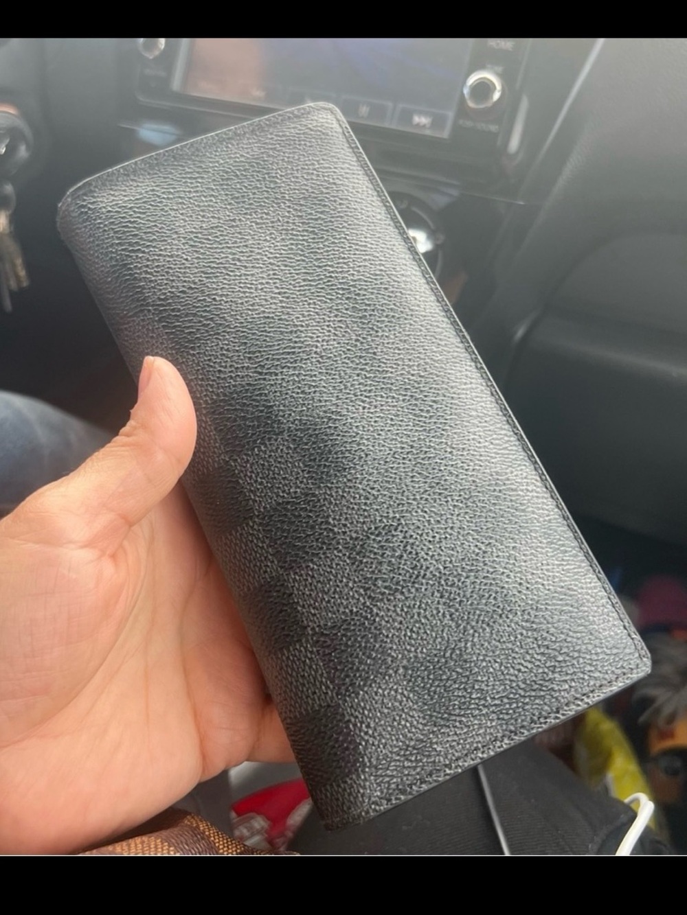 Louis Vuitton Brazza wallet